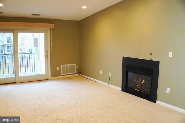 Building Photo - 20575 Snowshoe Square