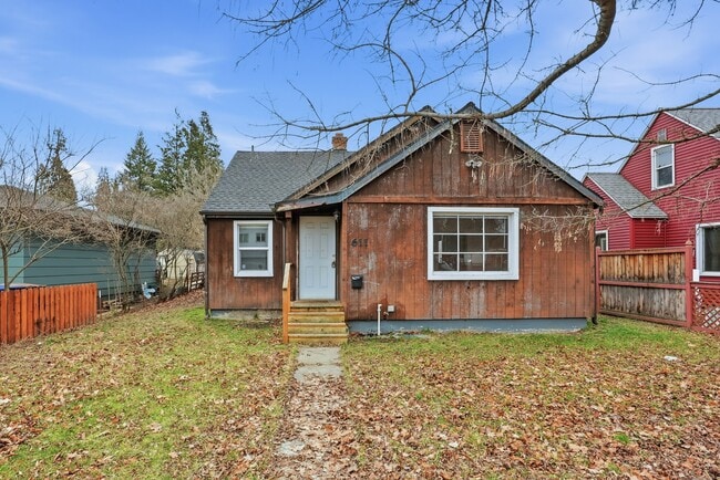 Building Photo - 611 S Ferrall St