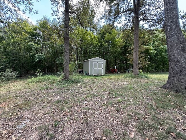 Building Photo - 3 Bedroom/1 Bath home for rent