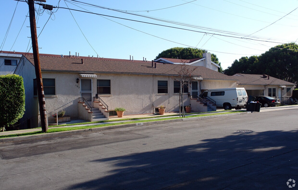 Foto del edificio - 101 W Sycamore Ave