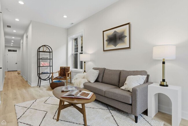 Foto del edificio - Second Mountain on Thomas LLC