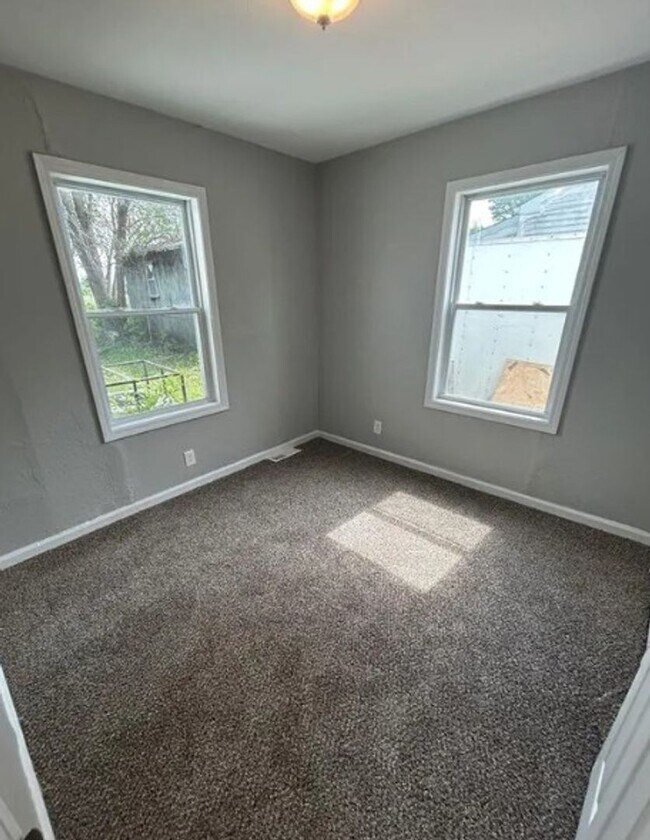 Building Photo - For Lease