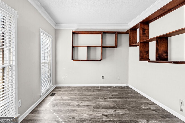 Foto del edificio - 255 Woodstream Dr