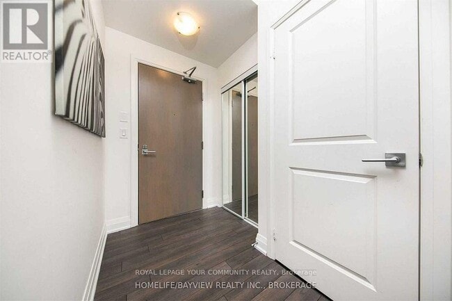Photo du bâtiment - 7165-7165 Yonge St