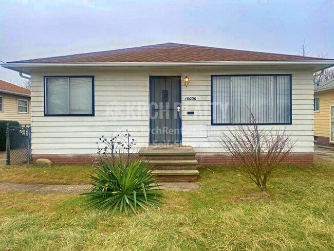 Building Photo - Nicely renovated 3 bedroom, 1.5 bathroom r...