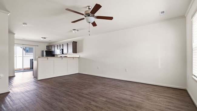 Building Photo - Boyington Townhome