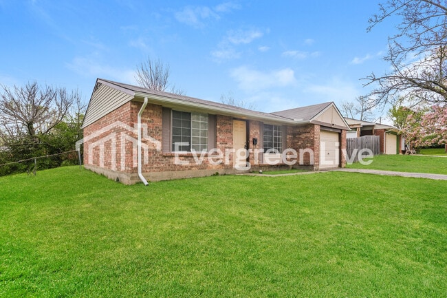 Foto del edificio - 5989 Chatsworth Dr