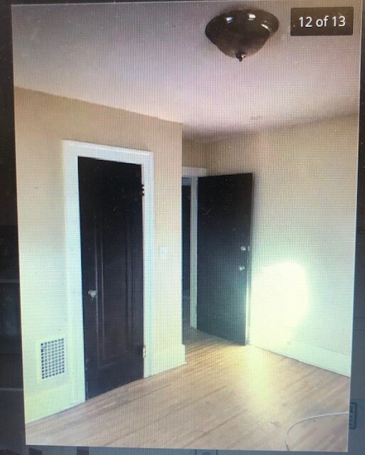 Foto del edificio - 1242 Genesee Park Blvd