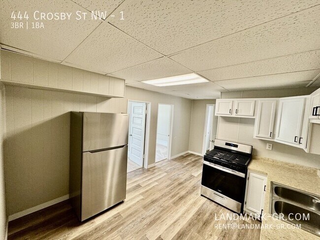 Foto del edificio - 444 Crosby St NW