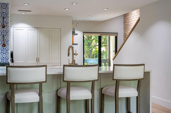 Foto del edificio - 4030 Buena Vista St