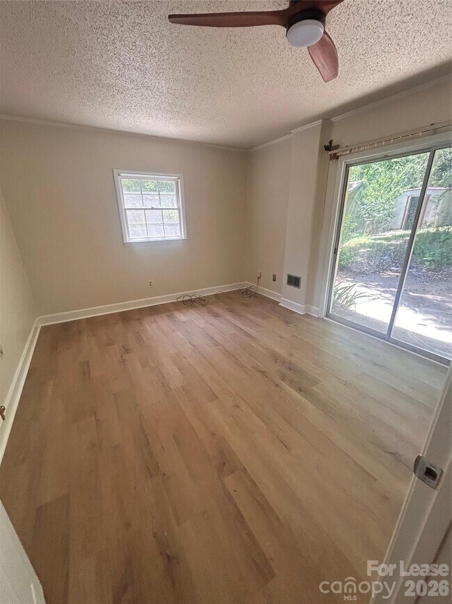 Building Photo - 1616 Weststone Dr