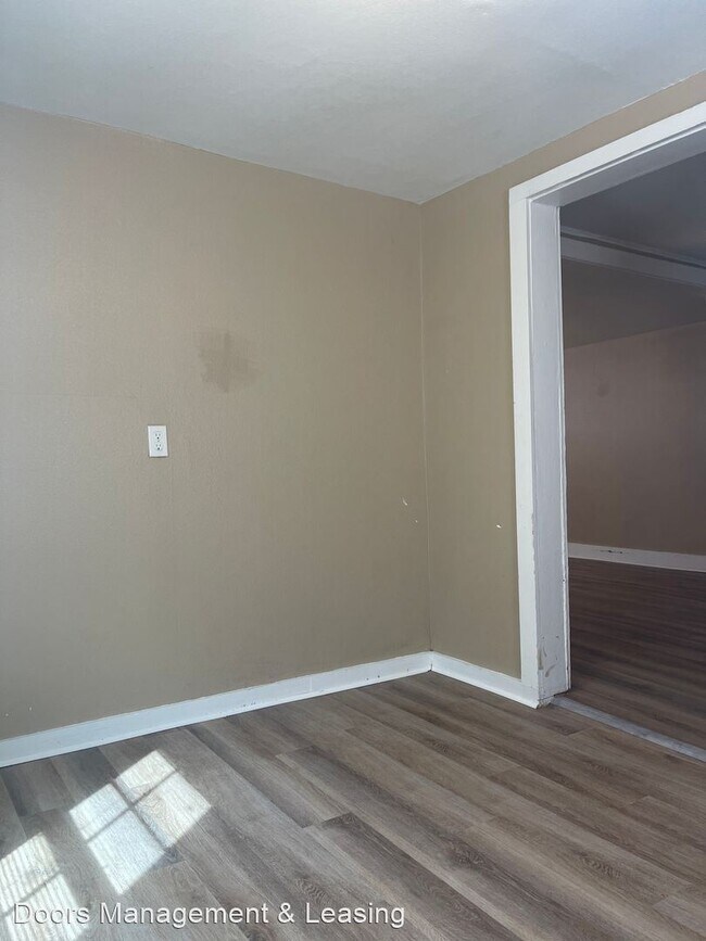 Foto del edificio - 3 br, 1 bath House - 3014 Duke Street