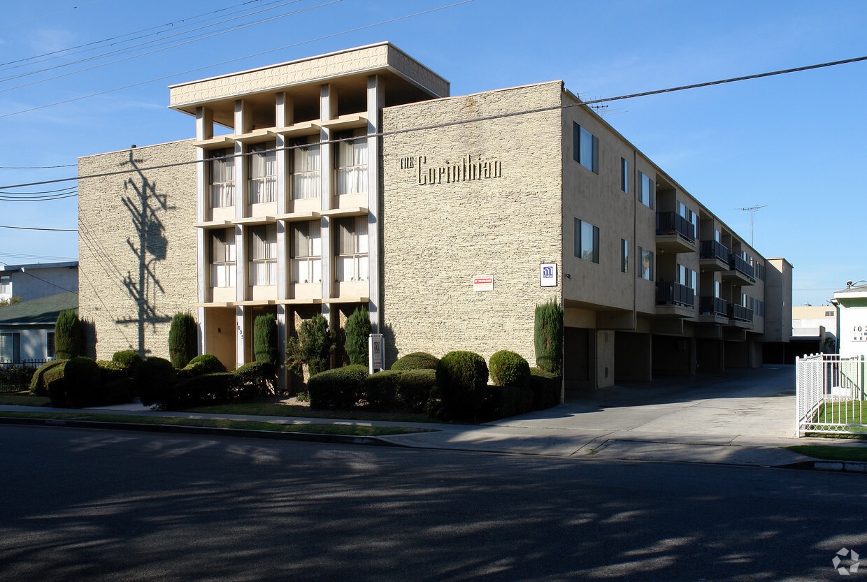 Primary Photo - The corinthian
