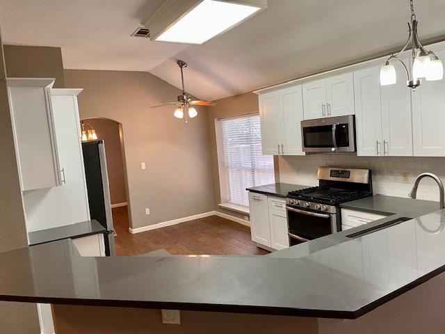 Foto del edificio - 10225 Broomflower Dr