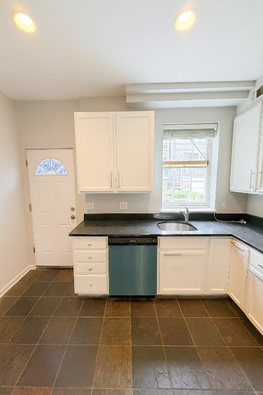 Building Photo - 344 Ilchester Ave