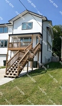 Building Photo - 707 N 2nd St