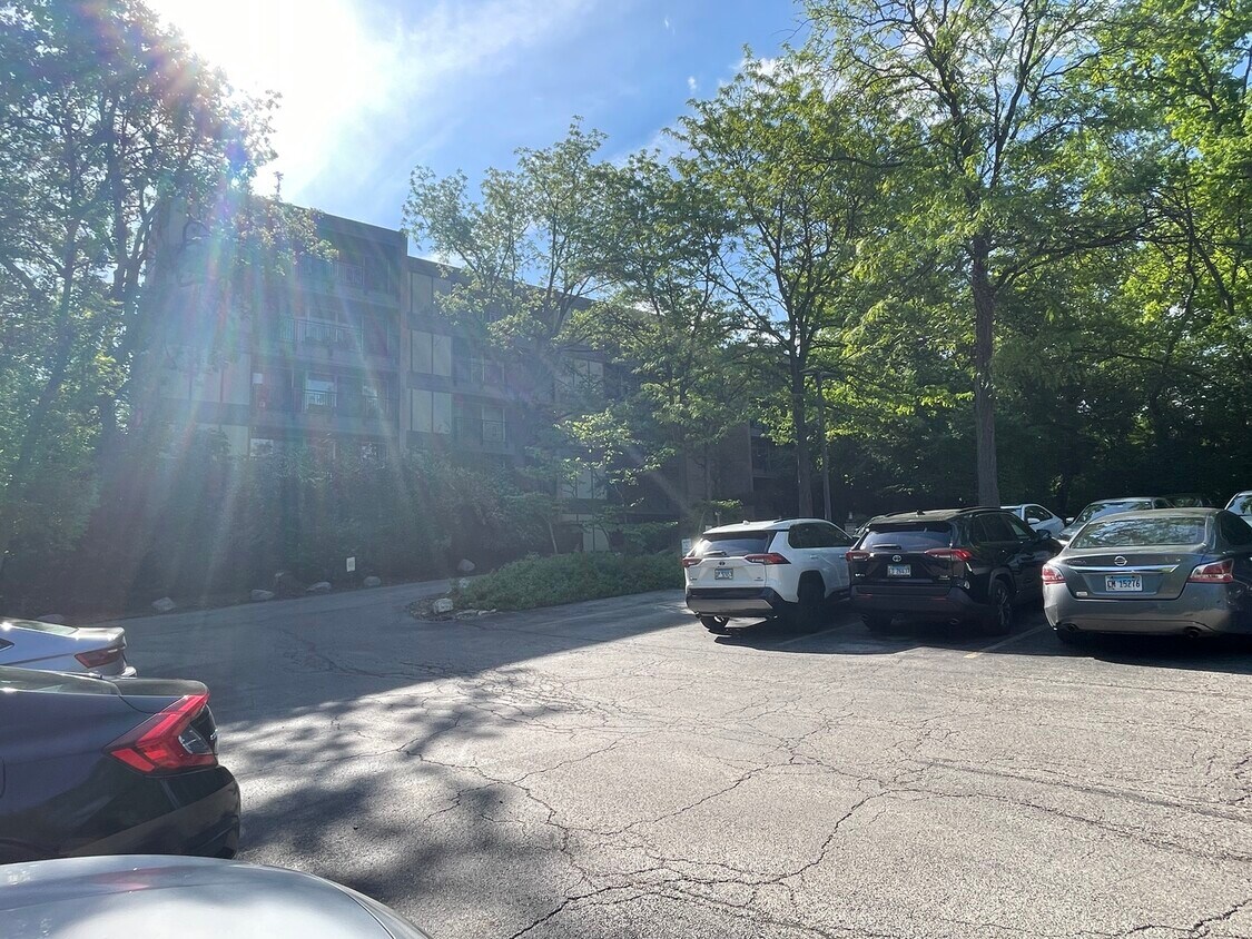 Primary Photo - 5900 Oakwood Dr