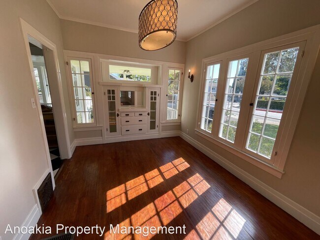 Building Photo - 4 br, 2 bath House - 134 N. Alta Vista Ave.