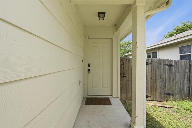 Foto del edificio - 11412 Robert Wooding Dr