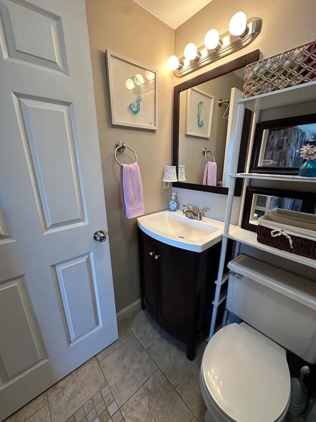 Building Photo - 500 Winnacunnet Rd