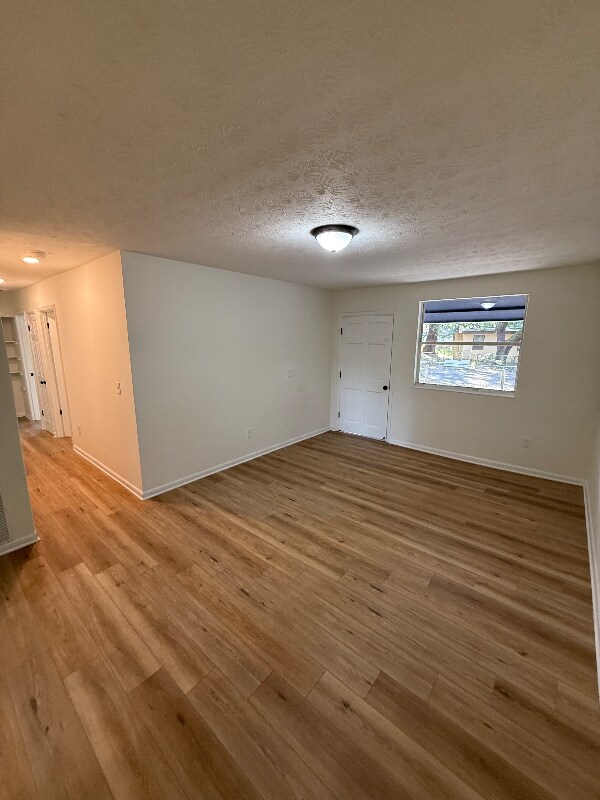 Foto del edificio - 1675 Winthrop St