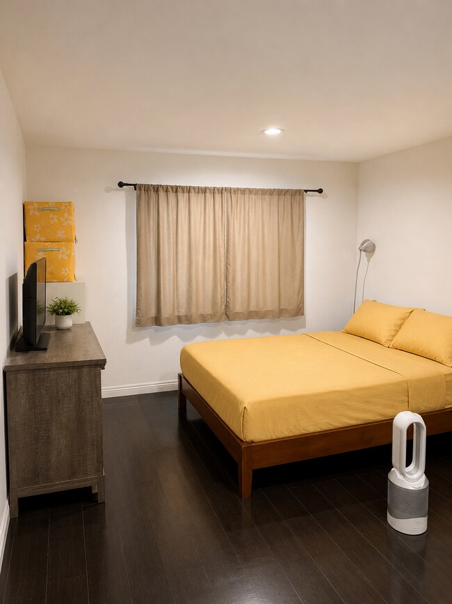 Foto del edificio - 2473 Oswego St