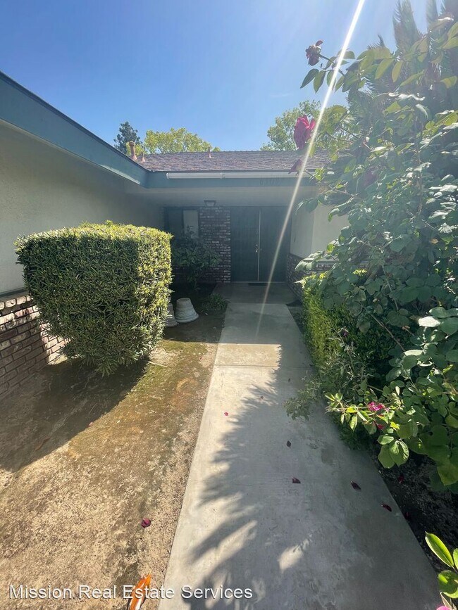Building Photo - 3 br, 2 bath House - 6509 Yakima Way