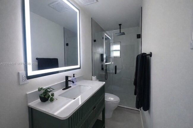 Foto del edificio - 4396 SW 25th Terrace