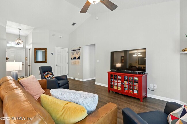 Foto del edificio - 3888 Chapelgate Rd