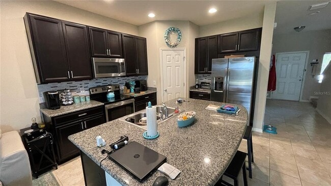Building Photo - 6917 Holly Heath Dr