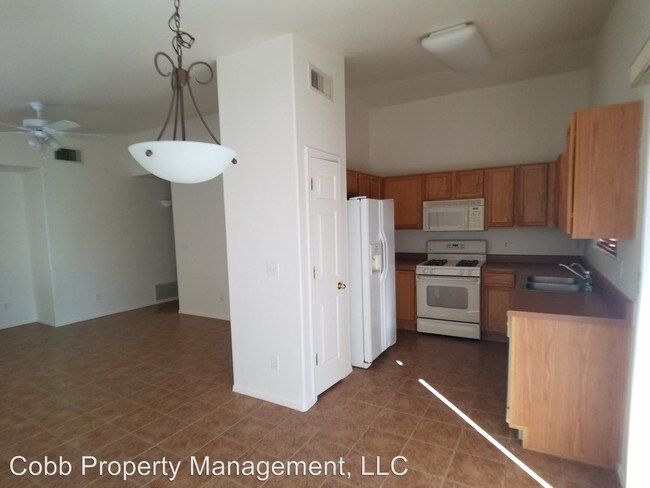 Building Photo - 3 br, 2 bath House - 10340 E Danwood Way