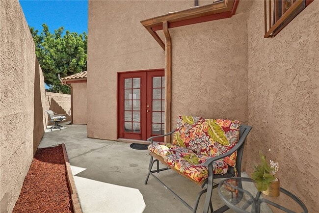 Foto del edificio - 2524 Ivan Hill Terrace