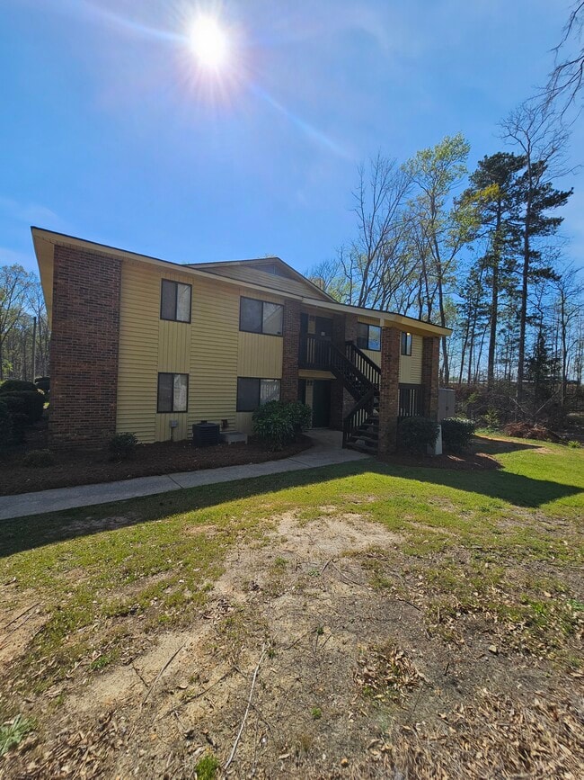 Building Photo - Wood Glen Apartments
