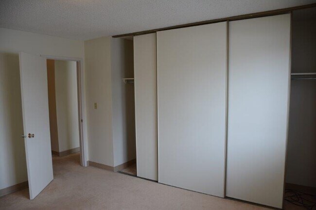 Photo du bâtiment - 1 Bed 1 Bath Unit in Calgary, AB