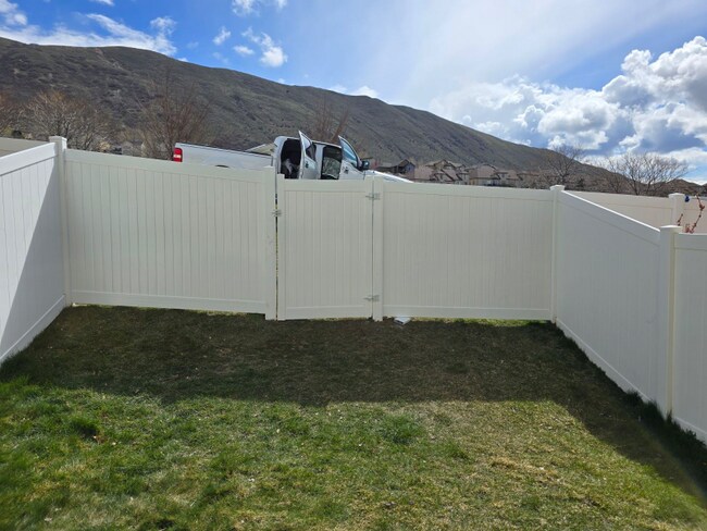 Building Photo - 354 Braidhill Dr