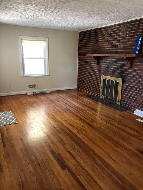 Foto del edificio - 3300 Avent Ferry Rd