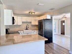 Building Photo - 555 S Lake Starr Blvd