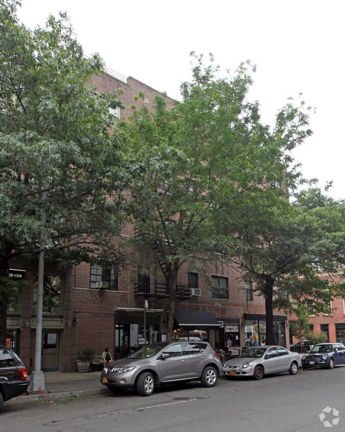 520 - 524 Hudson St - 520-524 Hudson St