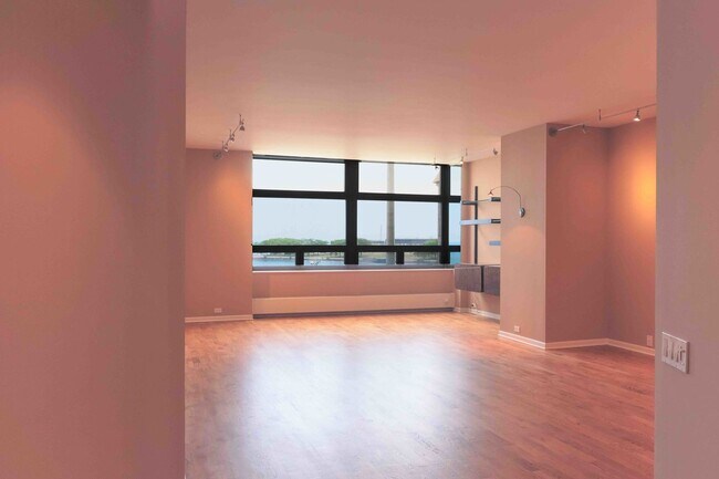 Foto del edificio - 680 N Lake Shore Dr