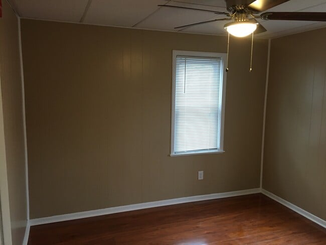Bedroom - 36 Lafayette St