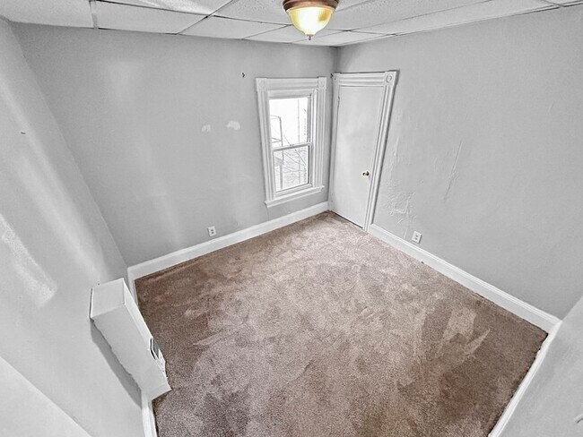 Building Photo - 56 Calmar St