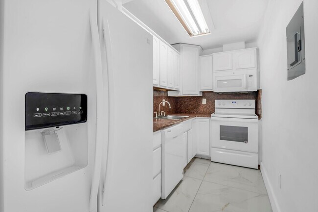 Foto del edificio - 4805 NW 7th St