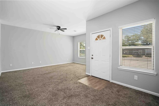 Building Photo - 5105 Southwind St