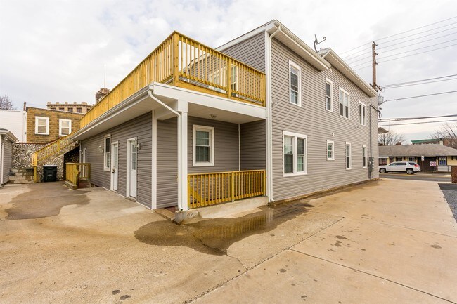 Foto del edificio - 132-21 Penn Ave