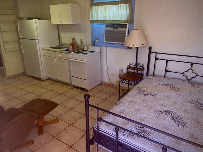 Foto del edificio - 2216 E 6th St