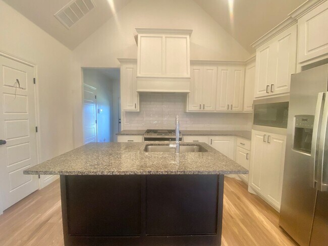 Foto del edificio - Now available in Cooper - 4 bed 3 bath 2 c...