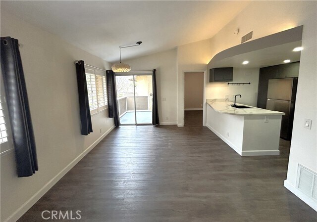 Foto del edificio - 3719 Oak Creek Dr