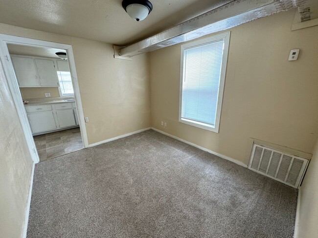 Building Photo - 360 Virtual Tour Available