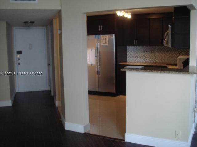 Foto del edificio - 2750 NE 183rd St