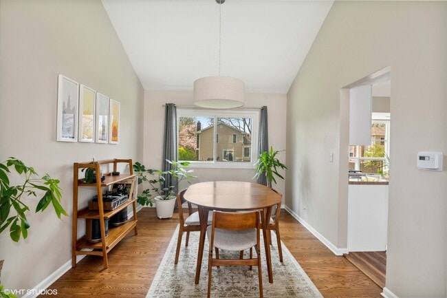 Building Photo - 915 Fairlawn Ave